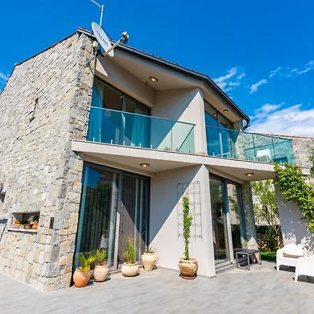 Vacation Valsi Villa Vrbnik (Primorje-Gorski Kotar)