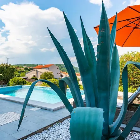 Vacation Valsi Villa