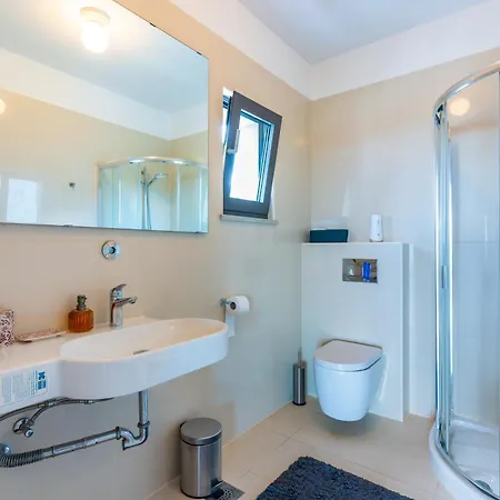 Villa Vacation Valsi Vrbnik (Primorje-Gorski Kotar)